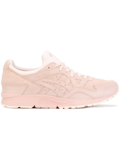 кроссовки на шнуровке Asics