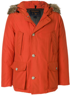 пуховик с капюшоном с отделкой из меха Woolrich