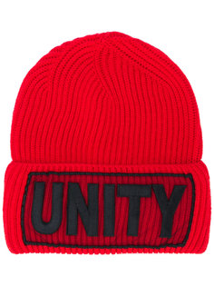 шапка Unity Manifesto Versace