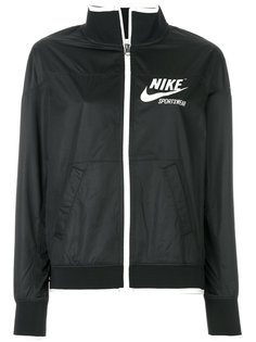 спортивная куртка Nike