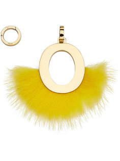 подвеска в виде буквы O Fendi