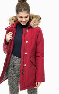 Удлиненный пуховик красного цвета Woolrich