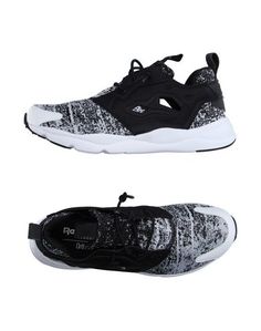 Низкие кеды и кроссовки Reebok