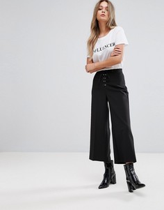 Укороченные брюки со шнуровкой New Look - Черный