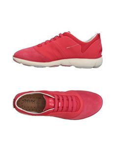 Низкие кеды и кроссовки Geox
