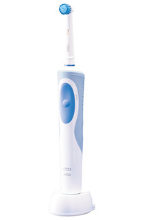 Электрическая зубная щетка ORAL B