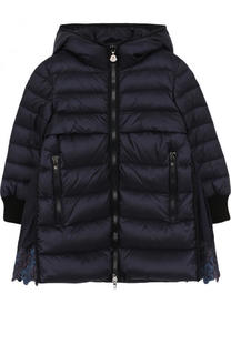 Пуховое пальто с кружевной отделкой и капюшоном Moncler Enfant
