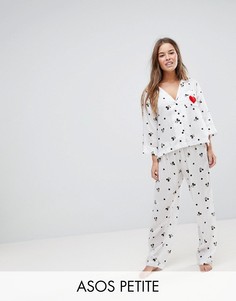Пижамные брюки и рубашка с принтом Микки Мауса и вышитым сердцем ASOS PETITE - Мульти