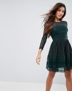 Короткое приталенное кружевное платье ASOS PREMIUM - Зеленый
