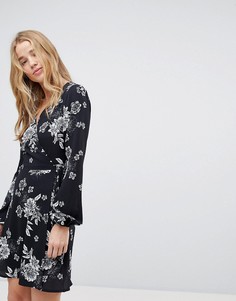 Платье с запахом и цветами Miss Selfridge - Мульти