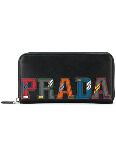 континентальный кошелек с заплаткой с логотипом  Prada