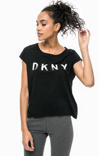 Черная футболка с логотипом бренда Dkny