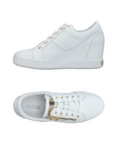 Низкие кеды и кроссовки Guess