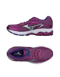 Низкие кеды и кроссовки Mizuno