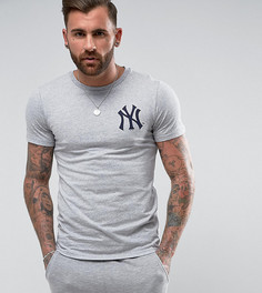 Длинная обтягивающая футболка Majestic Yankees эксклюзивно для ASOS - Серый