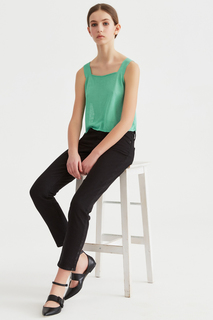 Элегантный топ приталенного кроя MIRSTORES