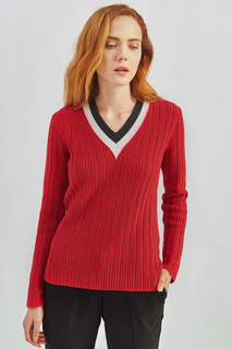 Контрастный свитер с V-образным вырезом MIRSTORES