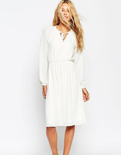 Платье миди в стиле 70‑х с завязкой ASOS TALL - Кремовый
