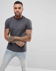 Серая узкая футболка с отделкой кантом Fred Perry - Серый