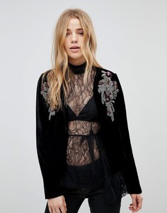 Укороченная бархатная куртка с отделкой New Look - Черный