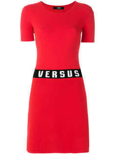 платье с логотипом  Versus