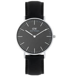 Часы с черным кожаным браслетом Daniel Wellington