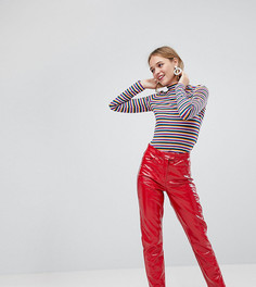 Виниловые брюки Monki - Красный