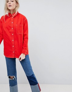 Красная джинсовая рубашка oversize с контрастными строчками ASOS - Красный