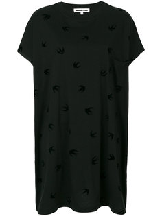 платье-футболка с принтом ласточек McQ Alexander McQueen