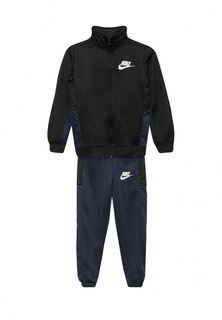 Костюм спортивный Nike