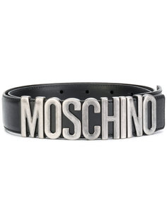 ремень с фирменной бляшкой Moschino