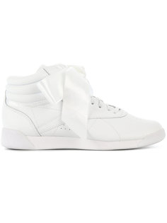кроссовки Freestyle Hi Satin Bow Reebok