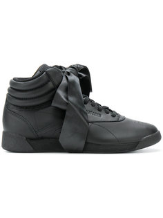 кроссовки Freestyle Hi Satin Bow Reebok