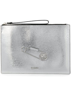 safety pin clutch  Versus