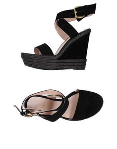 Сандалии Stuart Weitzman