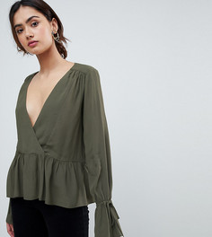 Oversize-блузка с запахом и удлиненным краем ASOS TALL - Зеленый