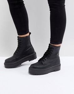 Ботинки на толстой подошве со шнуровкой ASOS ATTITUDE - Черный