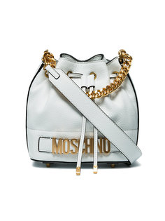 сумка в завязкой на шнурке и бляшкой с логотипом Moschino