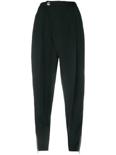 asymmetric trousers Versus