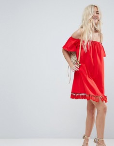 Платье с открытыми плечами и кисточками по нижнему краю ASOS - Красный