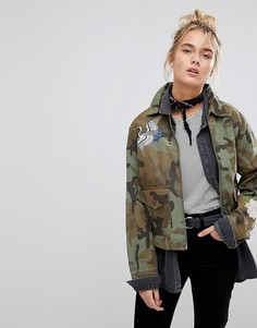 Спортивная куртка с камуфляжным принтом и вышивкой Levis - Зеленый Levis®