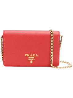 клатч на цепочке с логотипом Prada