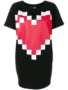 платье-футболка с принтом сердца Love Moschino