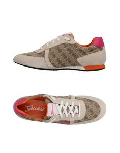 Низкие кеды и кроссовки Guess