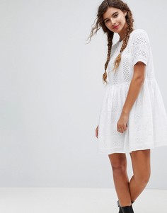 Свободное платье мини с вышивкой ришелье ASOS - Белый