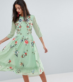 Короткое приталенное платье миди с цветочной вышивкой ASOS TALL PREMIUM - Мульти