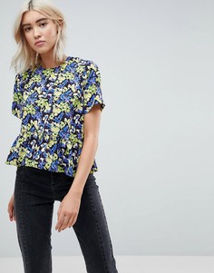 Футболка с ярким цветочным принтом и оборкой по нижнему краю ASOS - Мульти