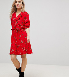 Чайное платье с оборками и цветочным принтом Vero Moda Petite - Красный