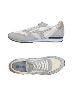 Низкие кеды и кроссовки Mizuno