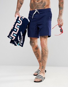 Темно-синие шорты для плавания и полотенце с принтом ASOS - Мульти